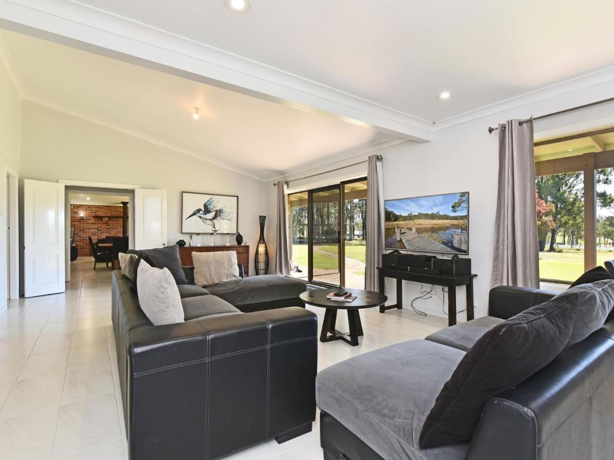 Blaxlands Homestead - Nothing Is Closer Opposite Hope Estate With Wifi And Pool Plus Fireplace Pokolbin Exterior photo